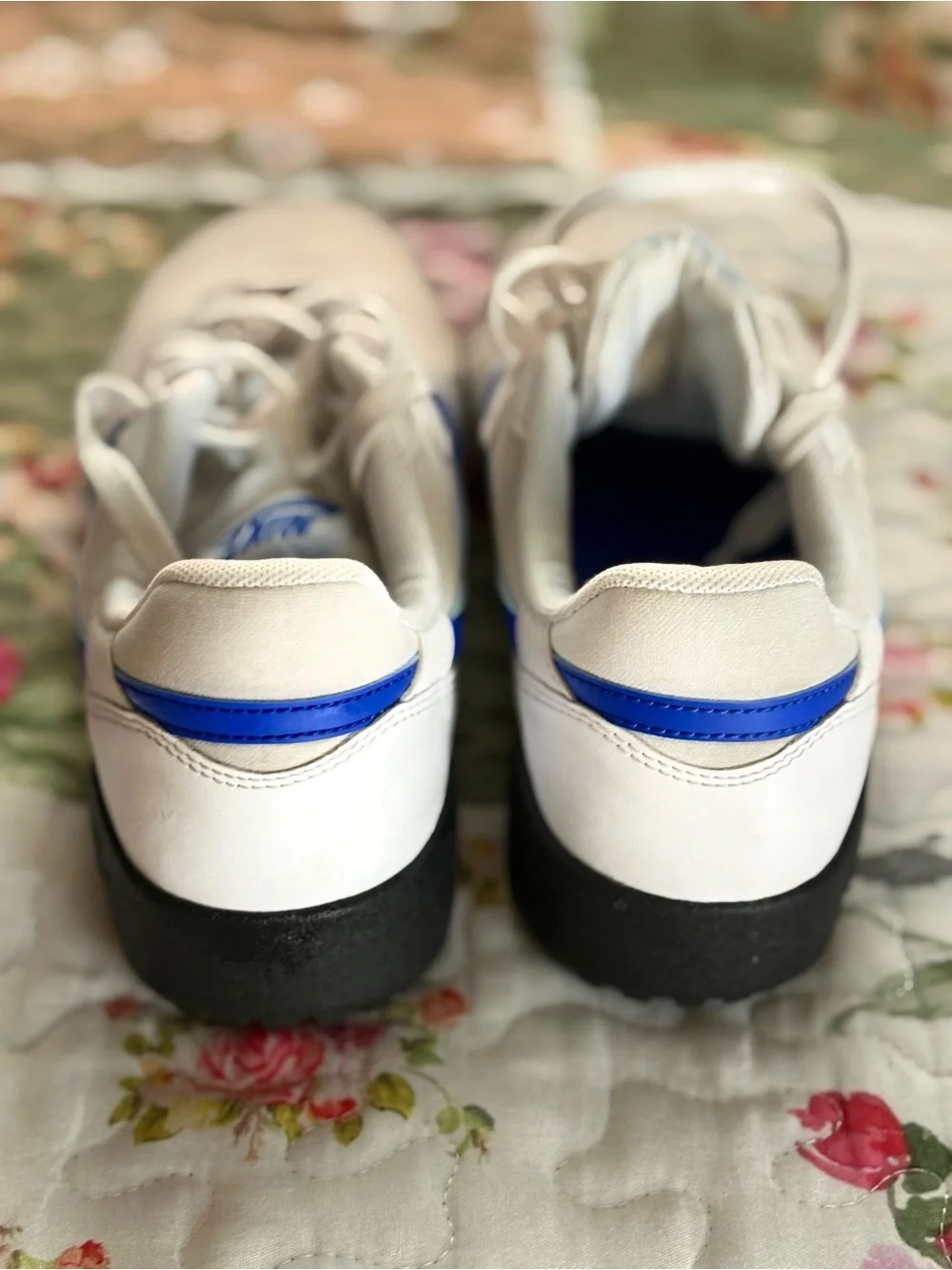 Nike Terra Manta GS (Big Kids) in size 4Y